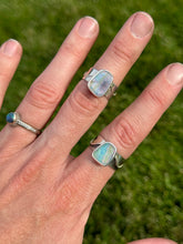 Load image into Gallery viewer, Australian Opal Wavy Split Finish Ring
