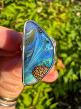 Load image into Gallery viewer, Australian Opal Sun Stamped Ring
